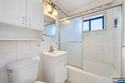 420 Park 3F #3F, Fort Lee, NJ 07024 - Photo 15