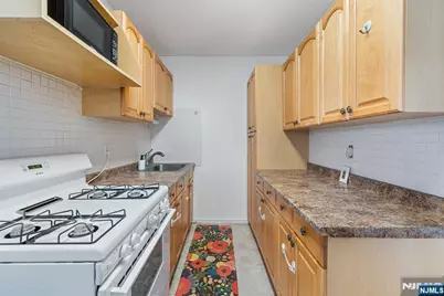 420 Park 3F #3F, Fort Lee, NJ 07024 - Photo 7