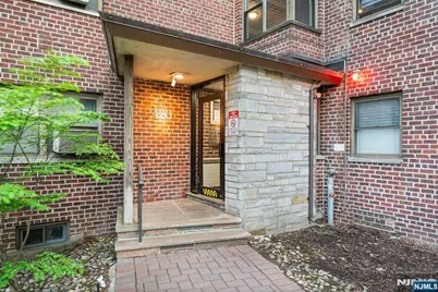 420 Park 3F #3F, Fort Lee, NJ 07024 - Photo 3