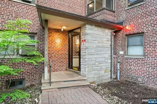 420 Park 3F, Fort Lee, NJ 07024 - Photo 3