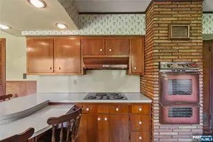 52 Waughaw Rd, Montville Township, NJ 07082 - Photo 9