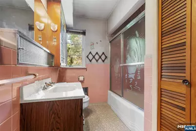 52 Waughaw Road, Montville Township, NJ 07082 - Photo 23