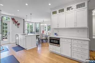 117 Kensington Dr 304, Fort Lee, NJ 07024 - Photo 11