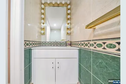 55 Victoria Place, Fort Lee, NJ 07024 - Photo 19
