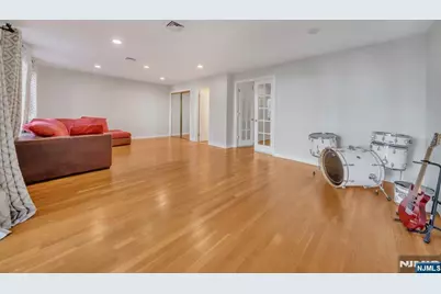55 Victoria Place, Fort Lee, NJ 07024 - Photo 39