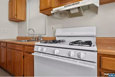 176 Boyd Avenue, Jersey City, NJ 07304 - Photo 13