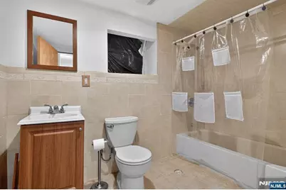 176 Boyd Avenue, Jersey City, NJ 07304 - Photo 39