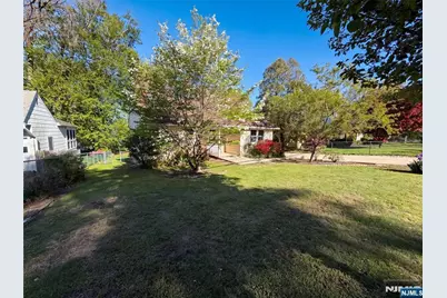 616 River Road, Teaneck Township, NJ 07666 - Photo 35