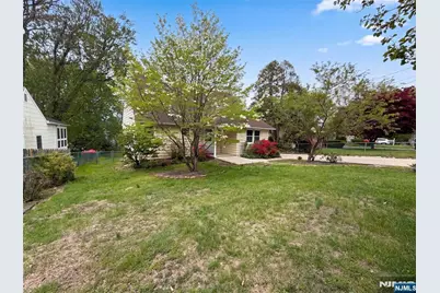 616 River Road, Teaneck Township, NJ 07666 - Photo 33