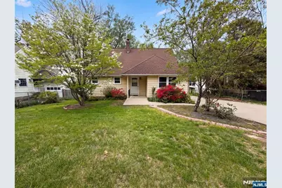 616 River Road, Teaneck Township, NJ 07666 - Photo 1