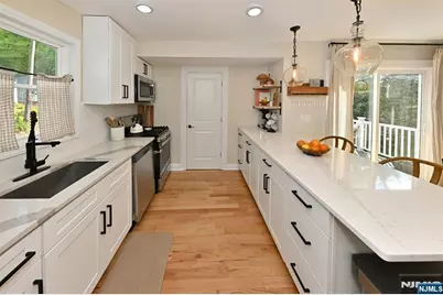 401 Chestnut Street, Nutley, NJ 07110 - Photo 9