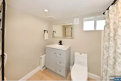 401 Chestnut Street, Nutley, NJ 07110 - Photo 21