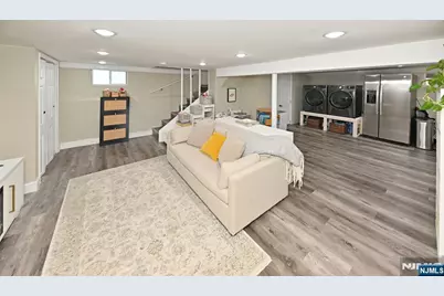 401 Chestnut Street, Nutley, NJ 07110 - Photo 23