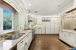 27 Mountainwood Ct, Totowa, NJ 07512 - Photo 15