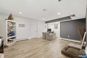 27 Mountainwood Ct, Totowa, NJ 07512 - Photo 39