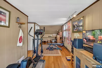 70 Franklin Street, Little Ferry, NJ 07643 - Photo 25