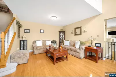 110 Warbler Drive, Wayne, NJ 07470 - Photo 9