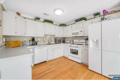 110 Warbler Drive, Wayne, NJ 07470 - Photo 15