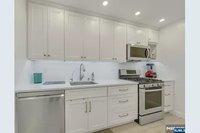 1530 Palisade Avenue 23E #23E, Fort Lee, NJ 07024 - Photo 7