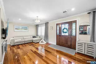 124 Crain Rd, Paramus, NJ 07652 - Photo 5