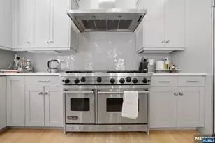 900 Heights Ln, Tenafly, NJ 07670 - Photo 17