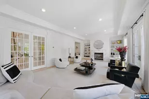 900 Heights Ln, Tenafly, NJ 07670 - Photo 7