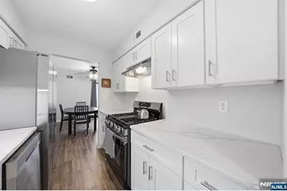 825 Riverside Avenue 203 #203, Lyndhurst Township, NJ 07071 - Photo 11