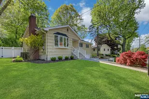 154 Spring Valley Rd, Park Ridge, NJ 07656 - Photo 3