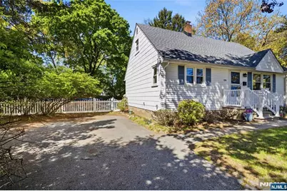 170 Marion Court, Pompton Lakes, NJ 07442 - Photo 7