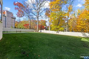 3 Mountain View Ct, Demarest, NJ 07627 - Photo 3