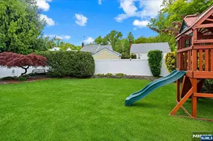43 Berwyn Pl, Bergenfield, NJ 07621 - Photo 23
