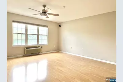 547 Gorge Road 4B #4B, Cliffside Park, NJ 07010 - Photo 7