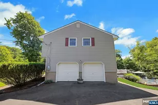 32 Tuscarora Dr, Oakland, NJ 07436 - Photo 15