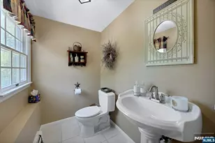32 Tuscarora Dr, Oakland, NJ 07436 - Photo 33