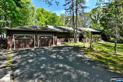 72 Brookside Drive, Upper Saddle River, NJ 07458 - Photo 3