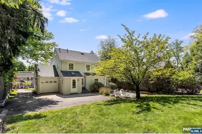 582 Highland Avenue, Montclair, NJ 07043 - Photo 33