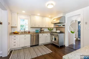 582 Highland Ave, Montclair, NJ 07043 - Photo 19