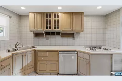 2 Lloyd Place, Belleville, NJ 07109 - Photo 19