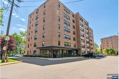 2352 Linwood Avenue 6C #6C, Fort Lee, NJ 07024 - Photo 31