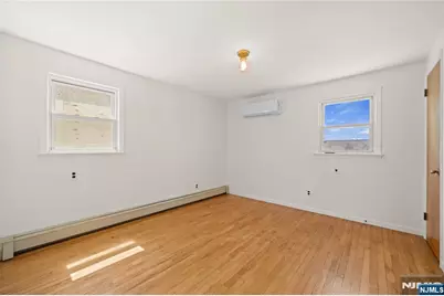 765 Chase Avenue, Lyndhurst Township, NJ 07071 - Photo 21