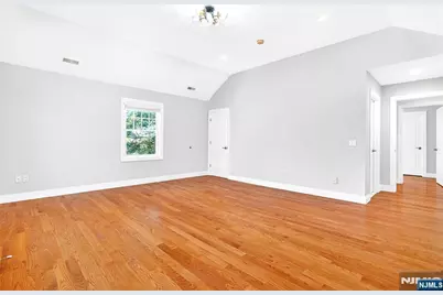 125 E Gramercy Place, Glen Rock, NJ 07452 - Photo 33