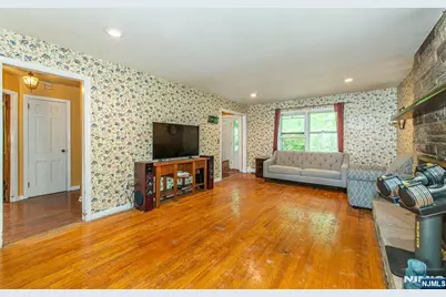 115 Hampshire Hill Road, Upper Saddle River, NJ 07458 - Photo 15