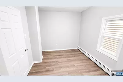 61 Holsman Street, Paterson, NJ 07522 - Photo 15