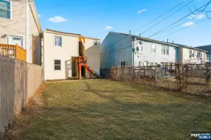 61 Holsman St, Paterson, NJ 07522 - Photo 19