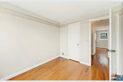 320 W Clinton Avenue, Bergenfield, NJ 07621 - Photo 25