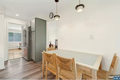 320 W Clinton Avenue, Bergenfield, NJ 07621 - Photo 13