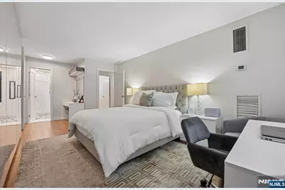 555 North Avenue 1V #1V, Fort Lee, NJ 07024 - Photo 13