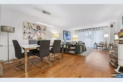 555 North Avenue 1V #1V, Fort Lee, NJ 07024 - Photo 3