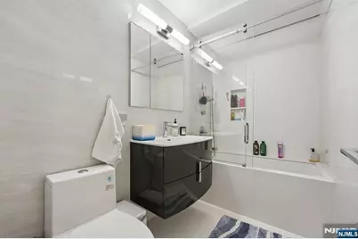 555 North Avenue 1V #1V, Fort Lee, NJ 07024 - Photo 17