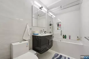 555 North Ave 1V, Fort Lee, NJ 07024 - Photo 17